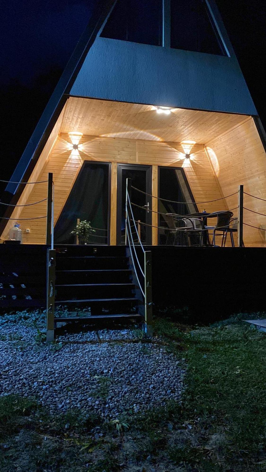Casutele Din Poienita Villa Comarnic Luaran gambar